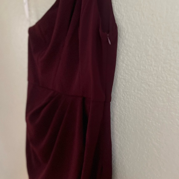 Burgundy One-Shoulder Cutout Asymmetrical Dress Medium - Picture 5 of 8
